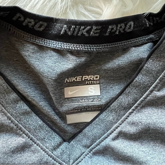 Nike Pro Fitted Short Sleeve Top Gray Color Size Small - Picture 6 of 7